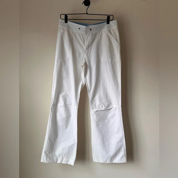 G.H. Bass & Co. White Flare Pants - Size 6 - Picture 2 of 11